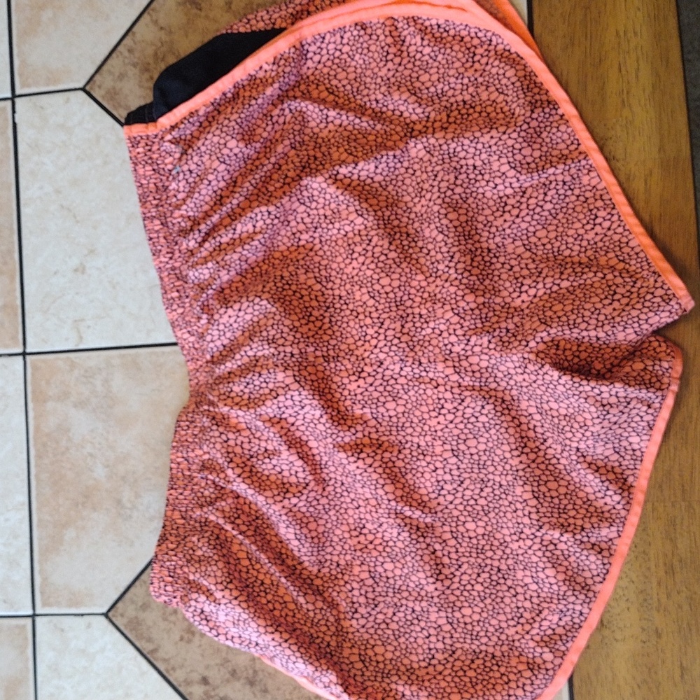 Shorts - Picture 2 of 6